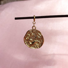 Charger l&#39;image dans la galerie, Charm Médaille Astro

