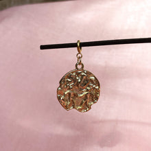 Charger l&#39;image dans la galerie, Charm Médaille Astro
